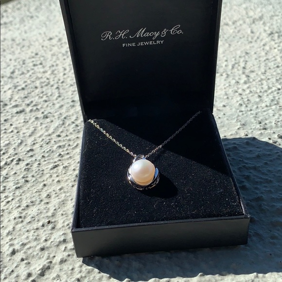 R.H. Macy & Co Jewelry Rh Macy Co 925 Pearl Necklace